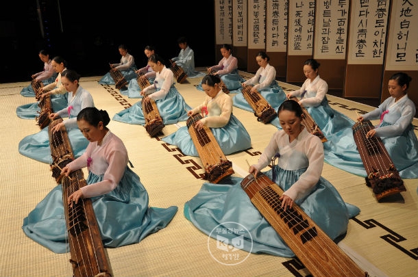 부산거문고악회 거문고 游絃(유현)놀고 大絃(대현)치고 청청청